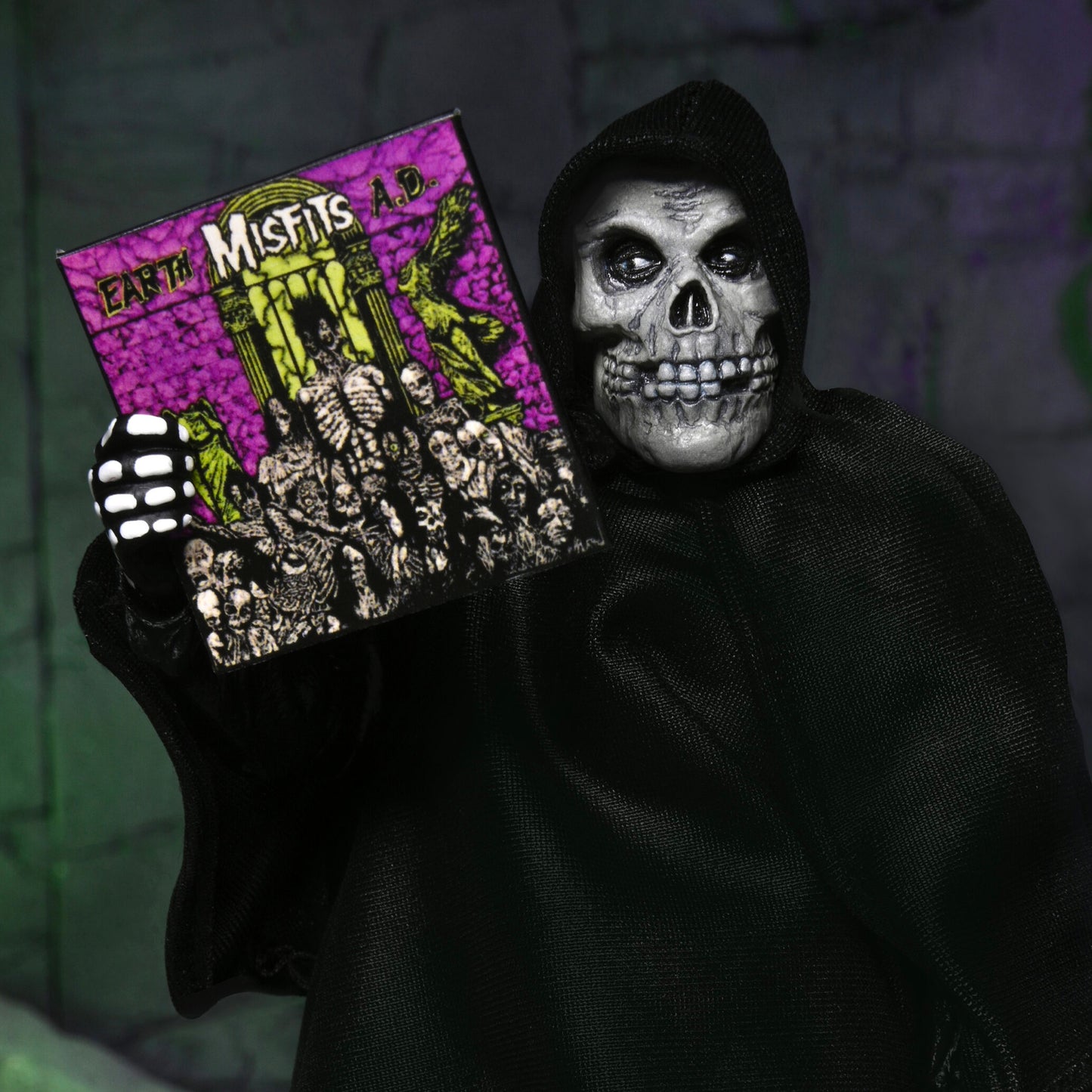 NECA: The Misfits - Ultimate Fiend 7" Tall Action Figure