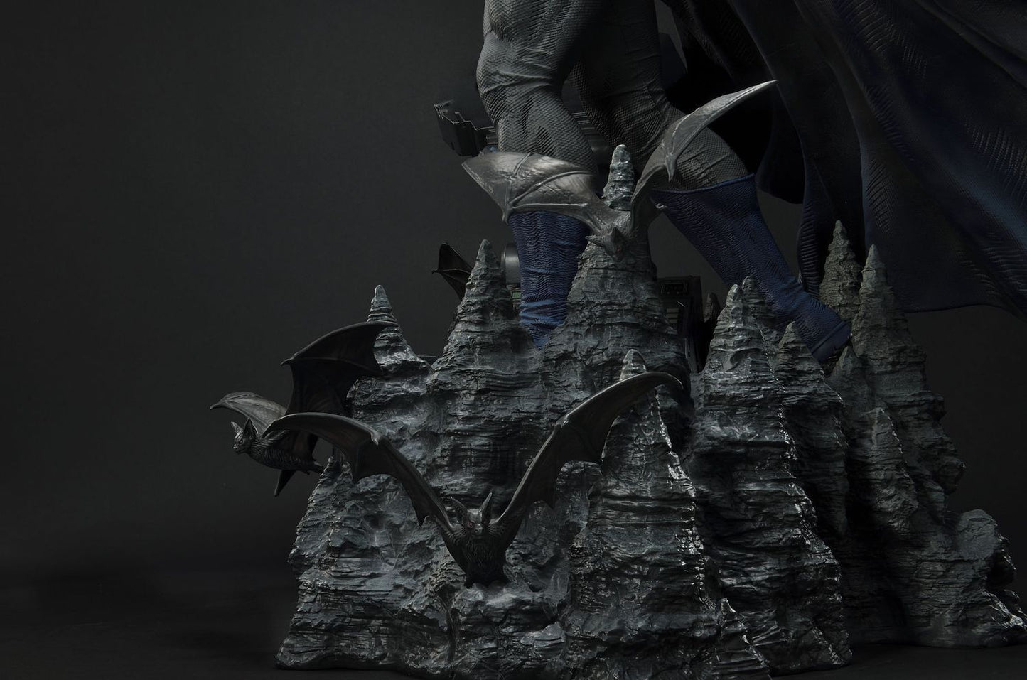 Prime 1 Studio: Batman - Hush Museum Masterline Batman (Batcave Ver.) Deluxe 1/3 Scale Statue Limited Edition