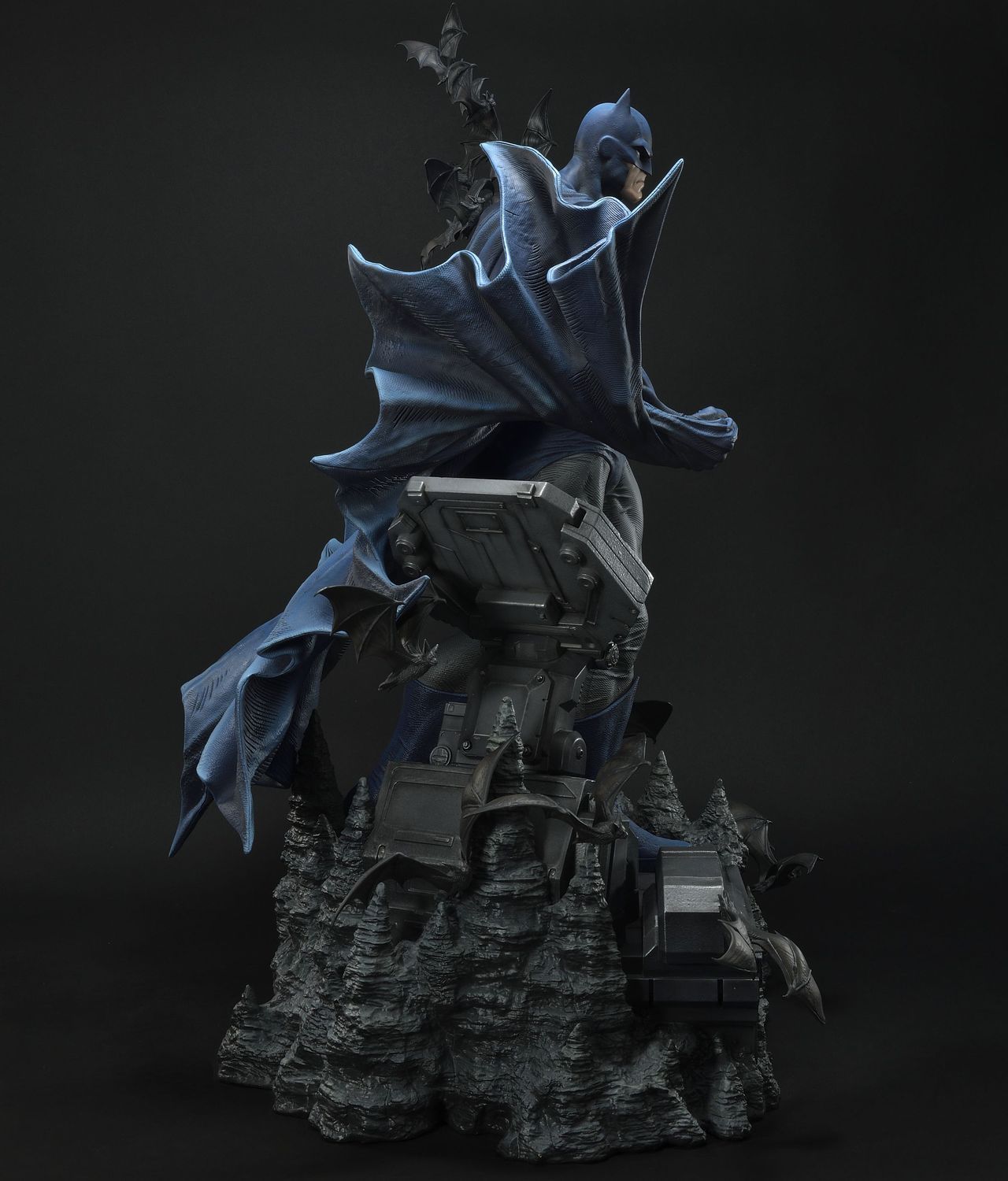 Prime 1 Studio: Batman - Hush Museum Masterline Batman (Batcave Ver.) Deluxe 1/3 Scale Statue Limited Edition