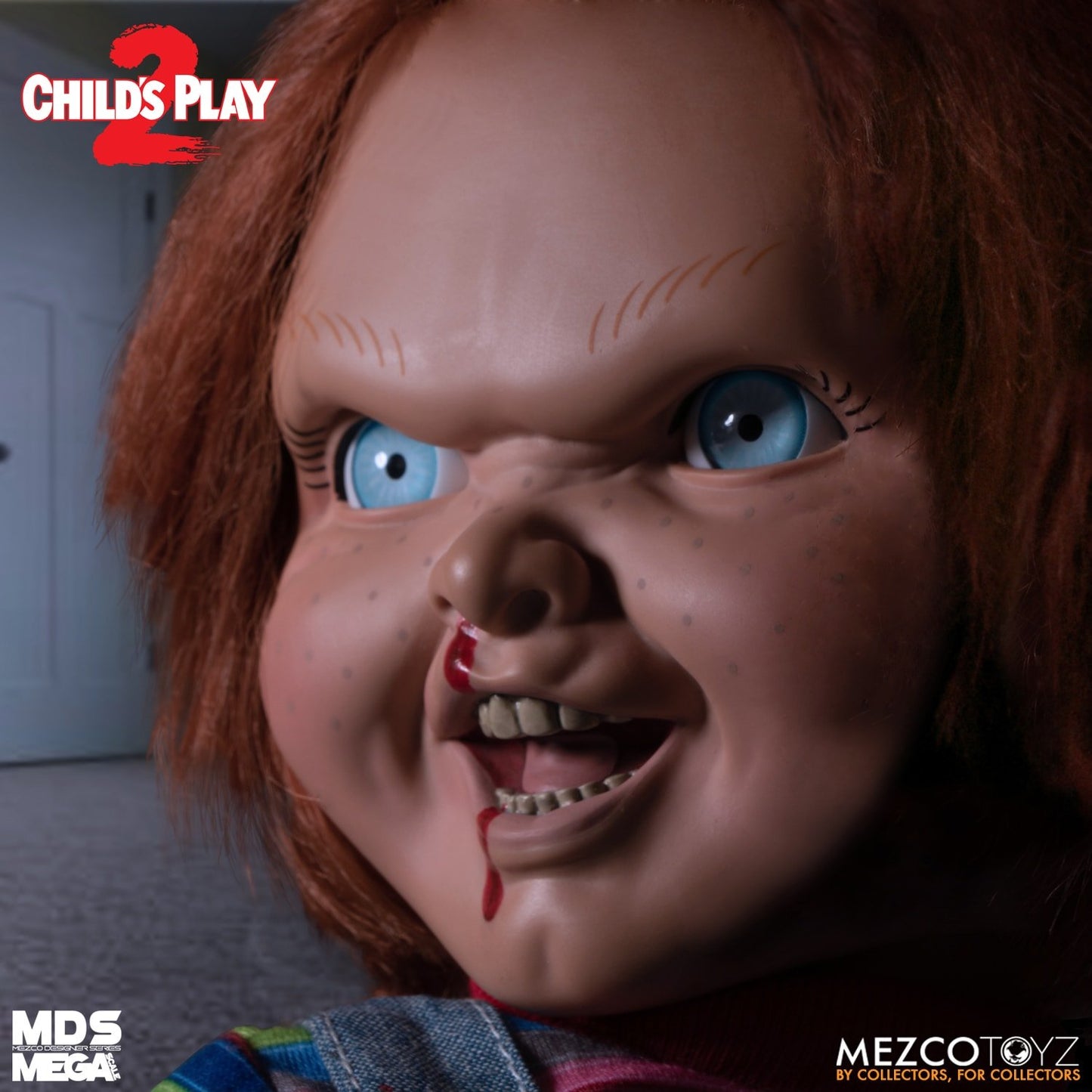 Mezco Toyz: MDS Mega Scale - Child's Play 2 Talking Menacing Chucky 15" Figure