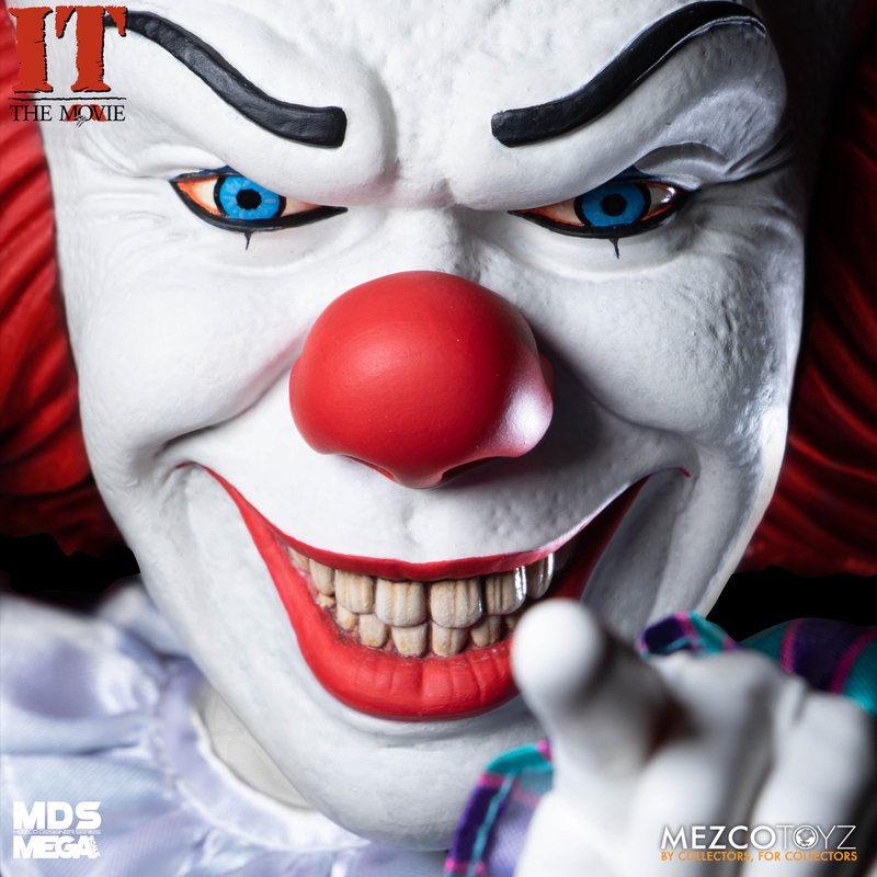 MEZCO TOYZ: MDS Mega Scale - IT (1990) Talking Pennywise 15" Tall Figure