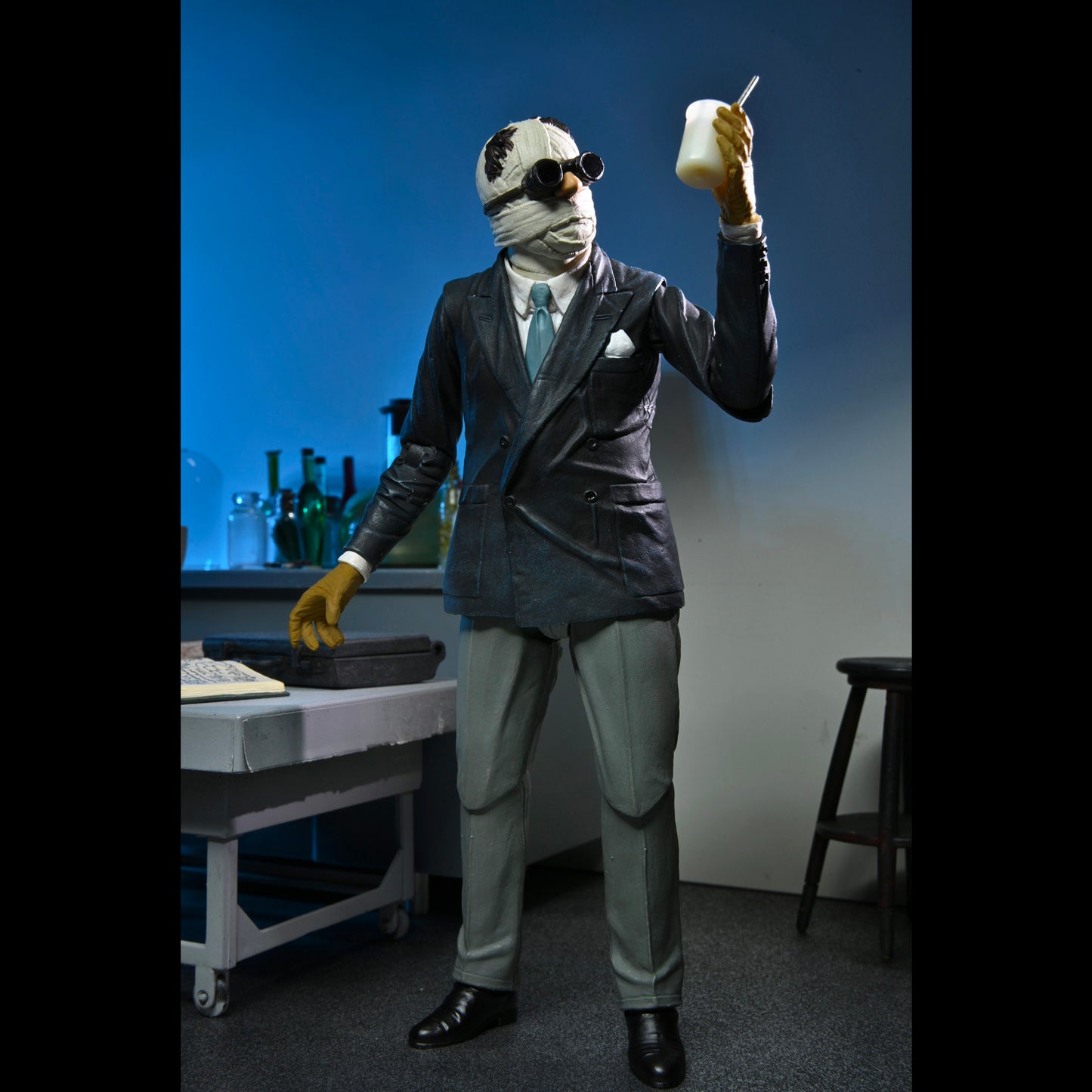 NECA: Universal Monsters - Ultimate Invisible Man 7" Tall Action Figure