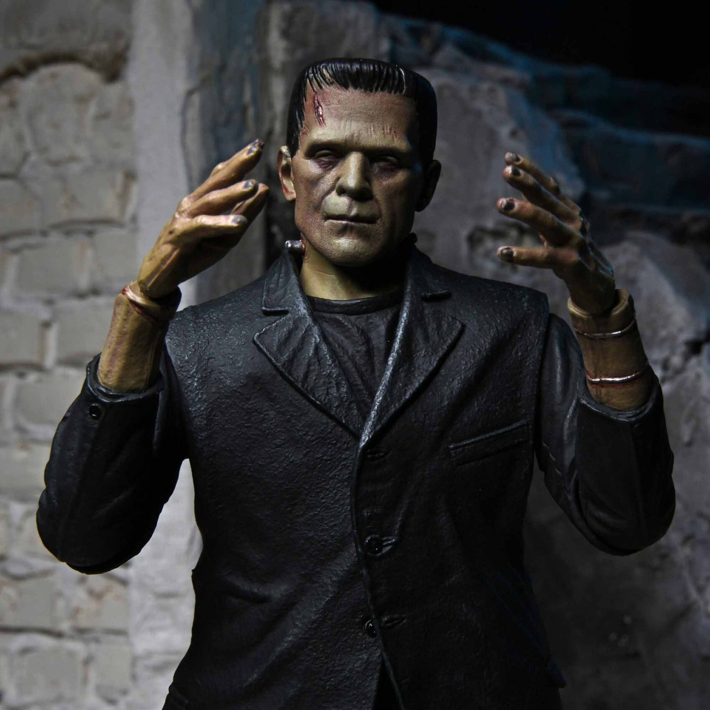 NECA: Universal Monsters - Ultimate Frankenstein's Monster Color 7" Tall Action Figure