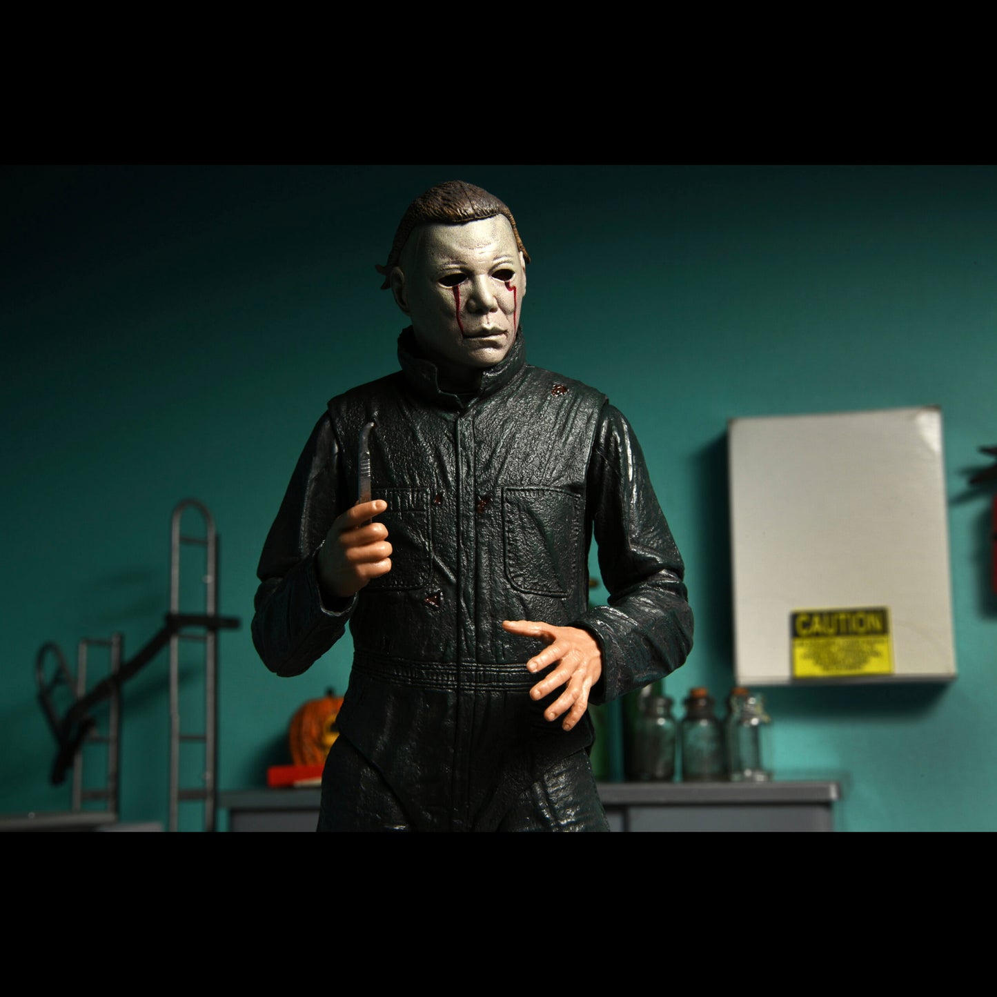 NECA: Halloween II - Ultimate Michael Myers and Dr. Loomis 2-Pack 7" Tall Action Figure