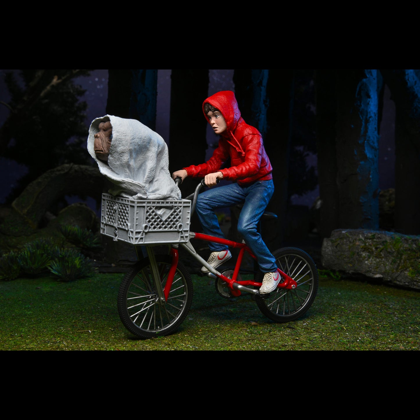 NECA: E.T. - Elliot & E.T. on Bicycle 7" Tall Action Figure