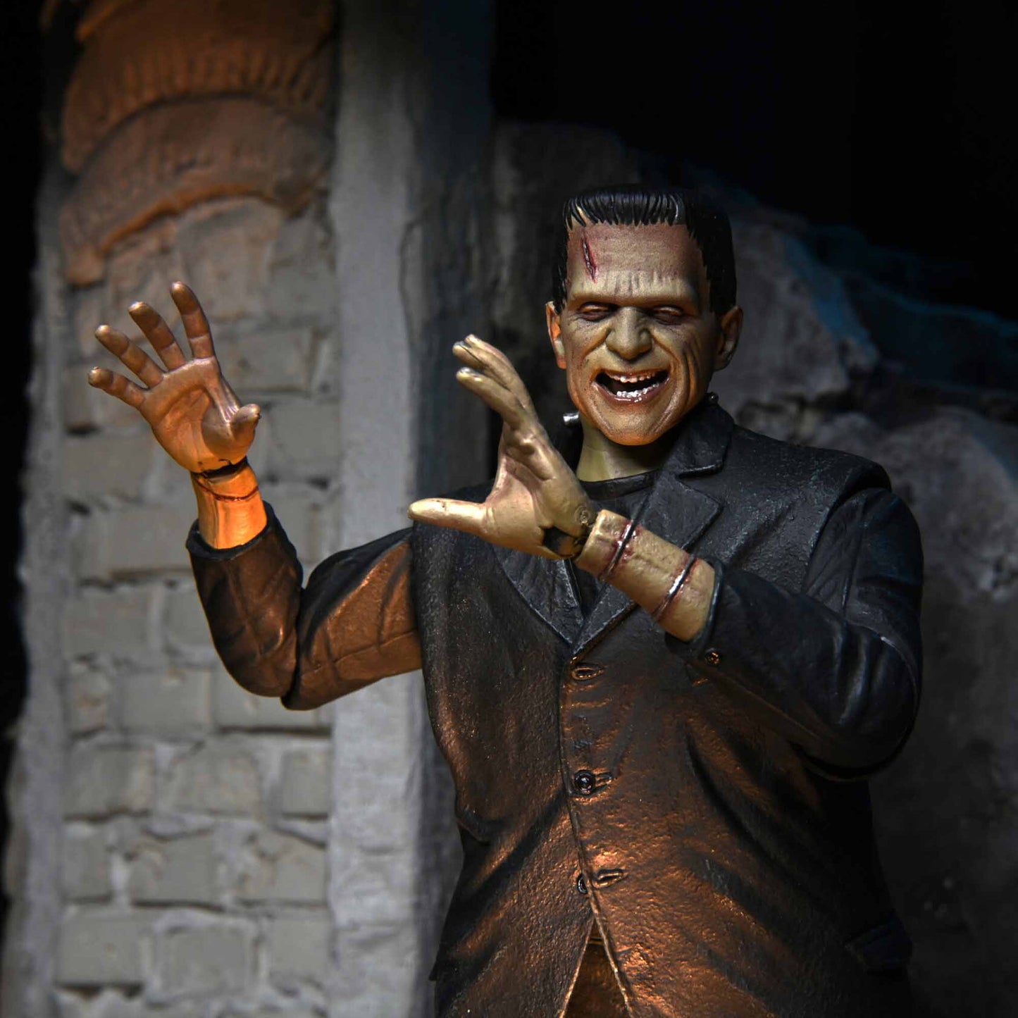 NECA: Universal Monsters - Ultimate Frankenstein's Monster Color 7" Tall Action Figure