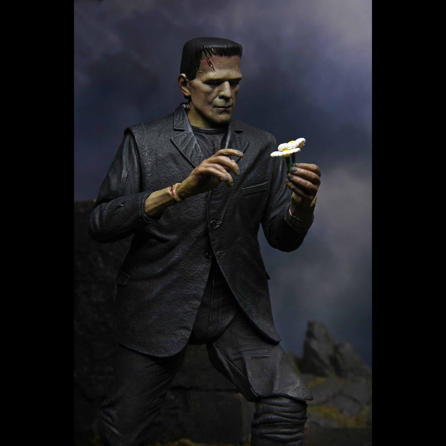 NECA: Universal Monsters - Ultimate Frankenstein's Monster Color 7" Tall Action Figure