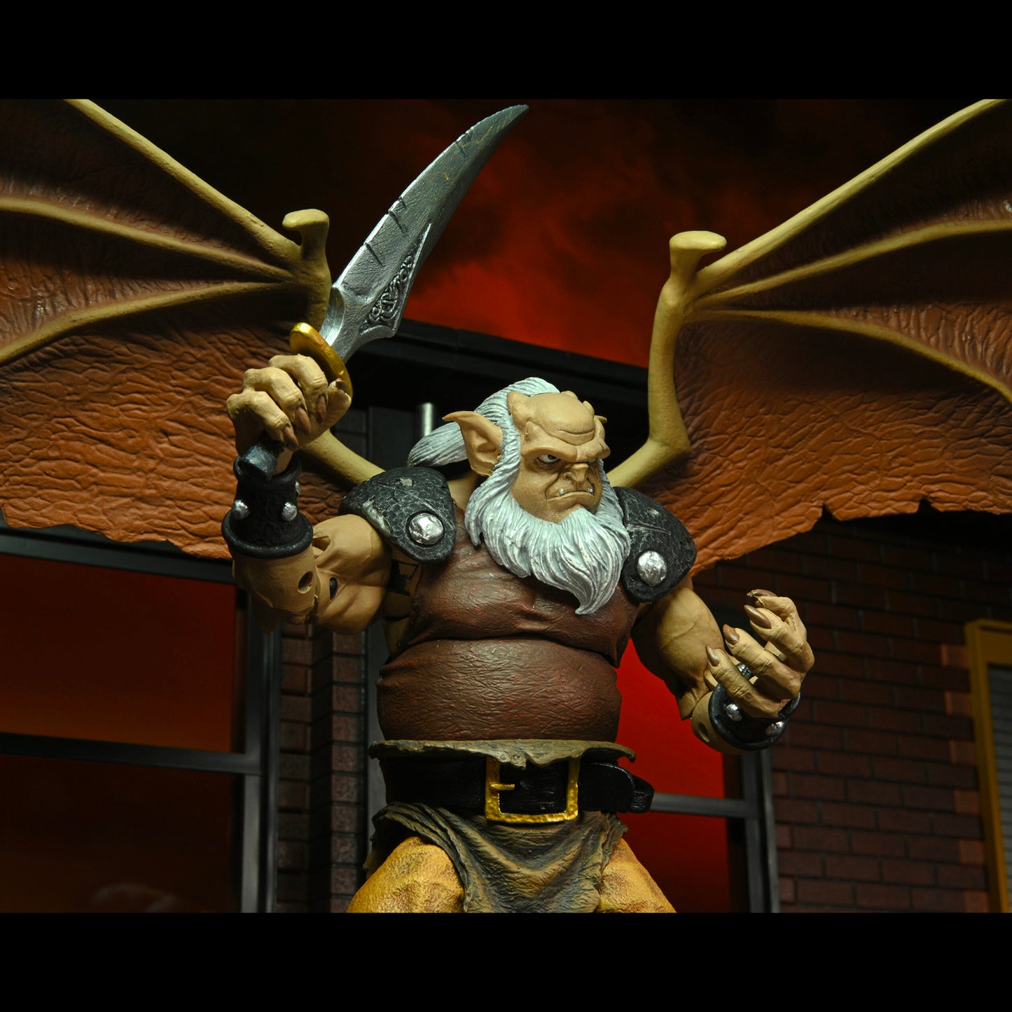 NECA: Gargoyles - Ultimate Hudson 7″ Tall Action Figure