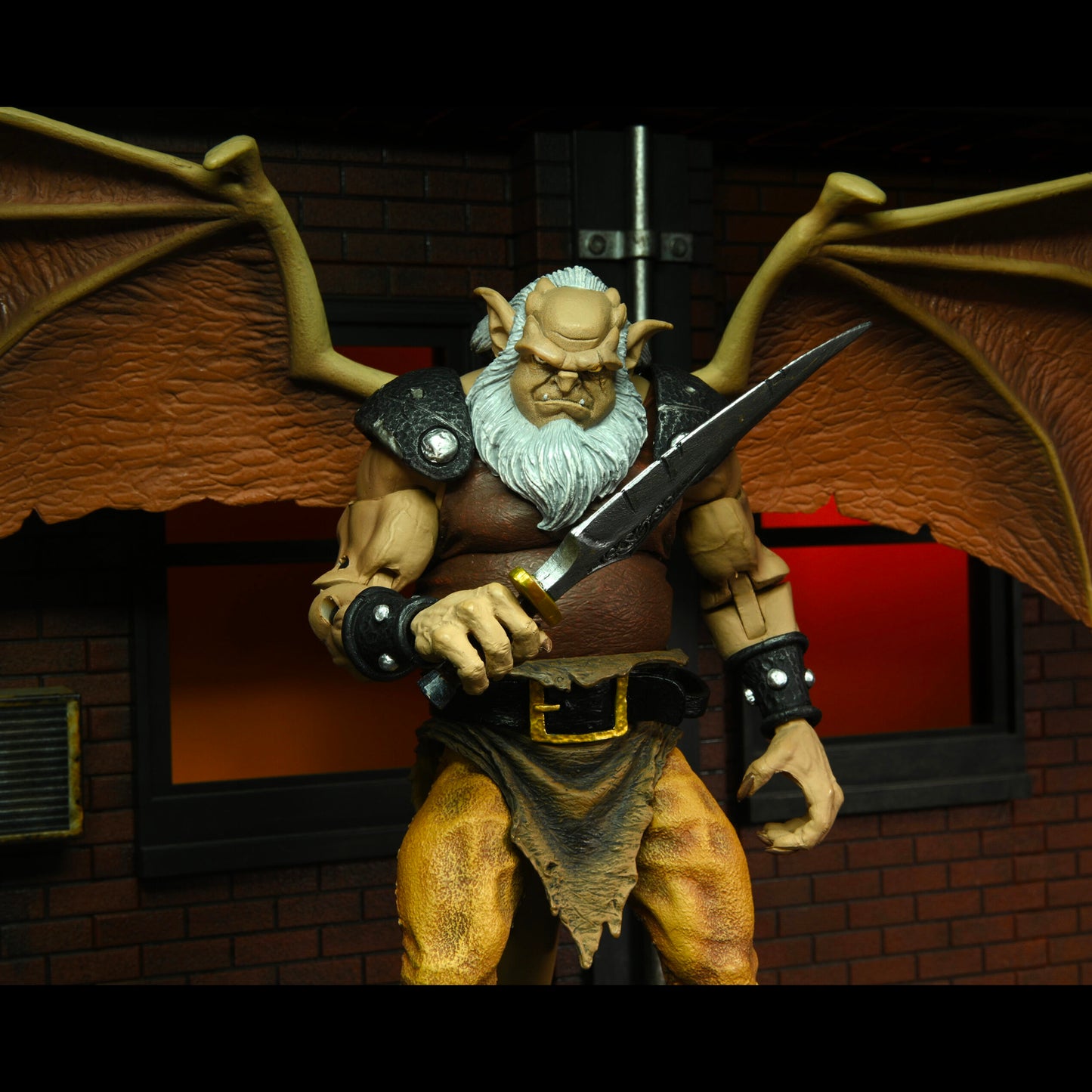 NECA: Gargoyles - Ultimate Hudson 7″ Tall Action Figure