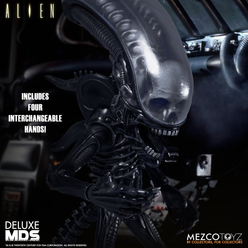 MEZCO TOYZ: MDS - Deluxe Alien 7" Tall Figure